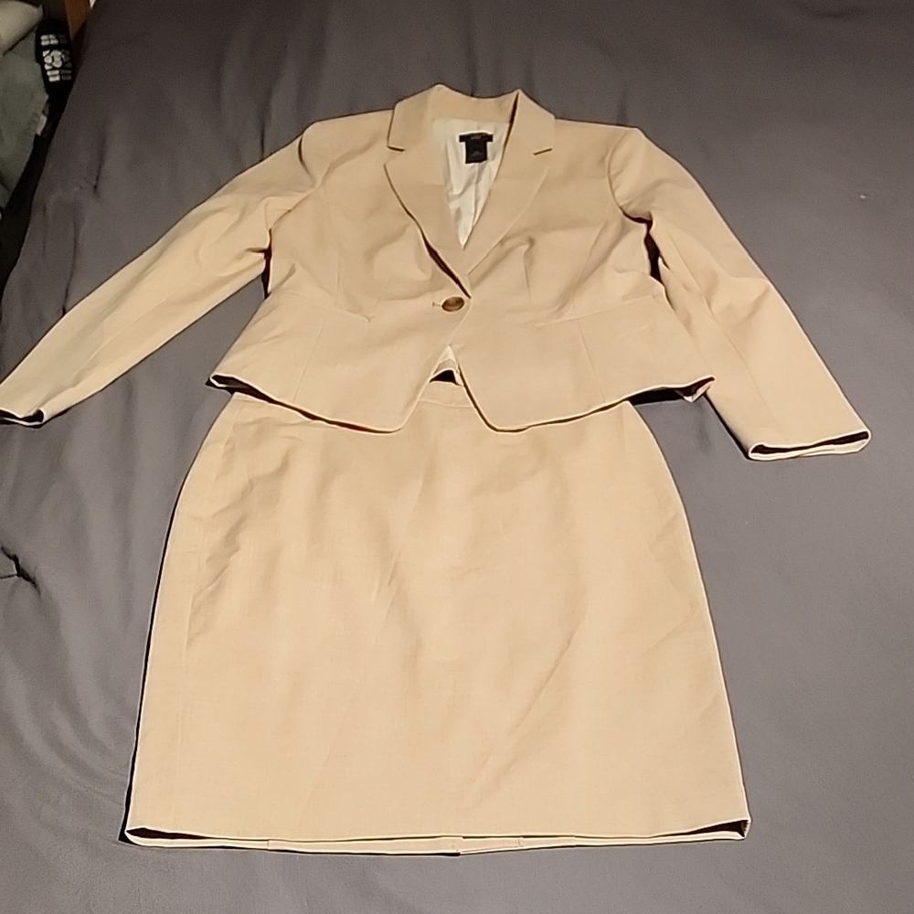 Ann Taylor Factory Tan Women's Dress Suit